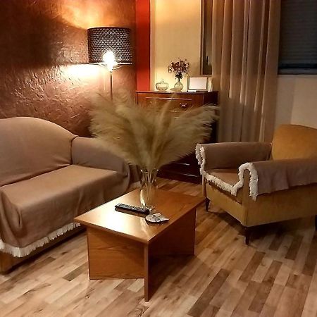 Anna Maria Greek Filoxenia Apartment 피레아스 외부 사진